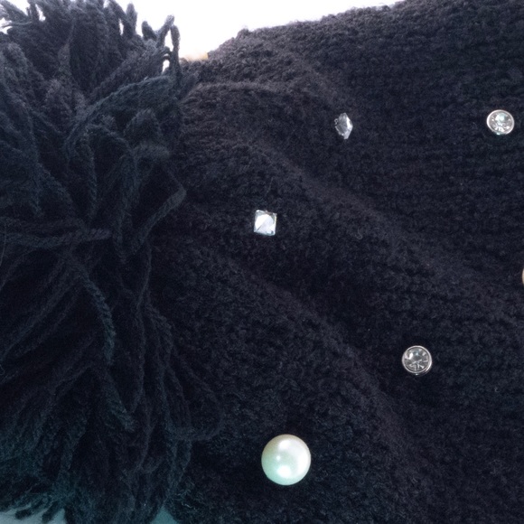 Bedazzled Pearly Black Winter Hat - Picture 3 of 5